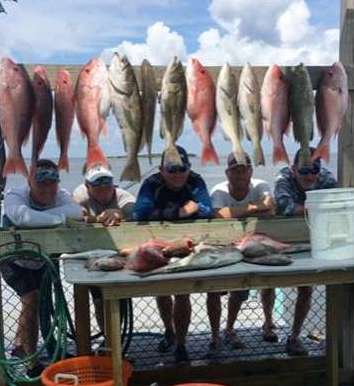 JASONS JACKSONVILLE CREW TORE EM UP TODAY W CAPT JOHN